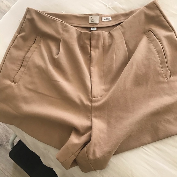 Women's High-Rise Tailored Shorts A New Day Size 14 NWOT - Picture 3 of 8